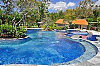 Pool im Bintang Flores Hotel
