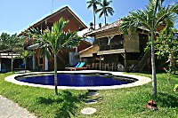 Swimmingpool im North Bali Beach Cottages