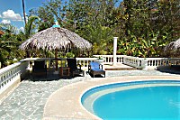 Swimmingpool des Whispering Palms Island Resort