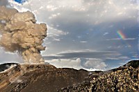 der Vulkan Ibu auf Halmahera
