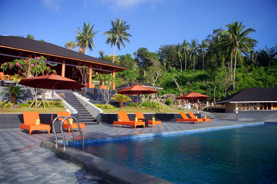 Swimmingpool des Bastianos Bangka Resorts
