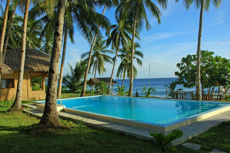 Swimmingpool des Pintuyan Dive Resorts